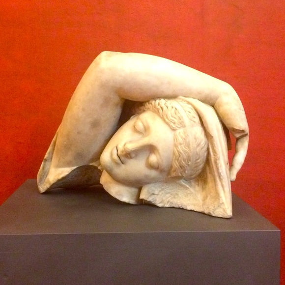 Unlisted Euro Designer For Live Show - Picture 1 of 1